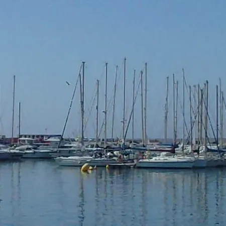 Pension Vinaros بيت ضيافة